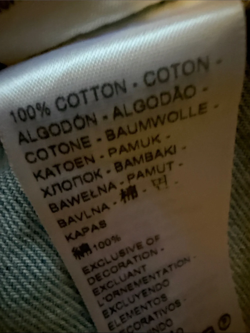 Levi's Light Wash Blue Denim Trucker Jacket - Picture 5 of 7